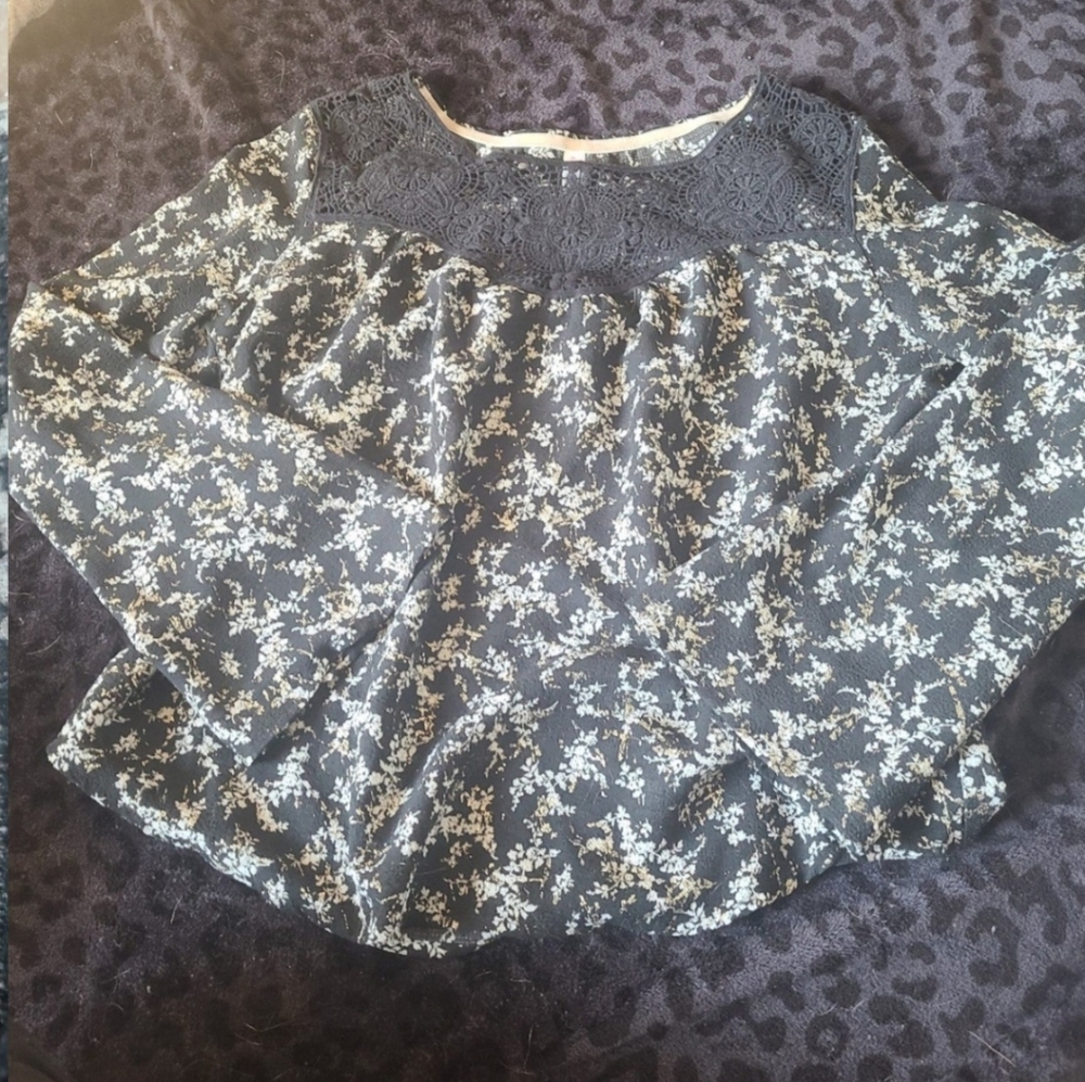 Xhilaration Top
